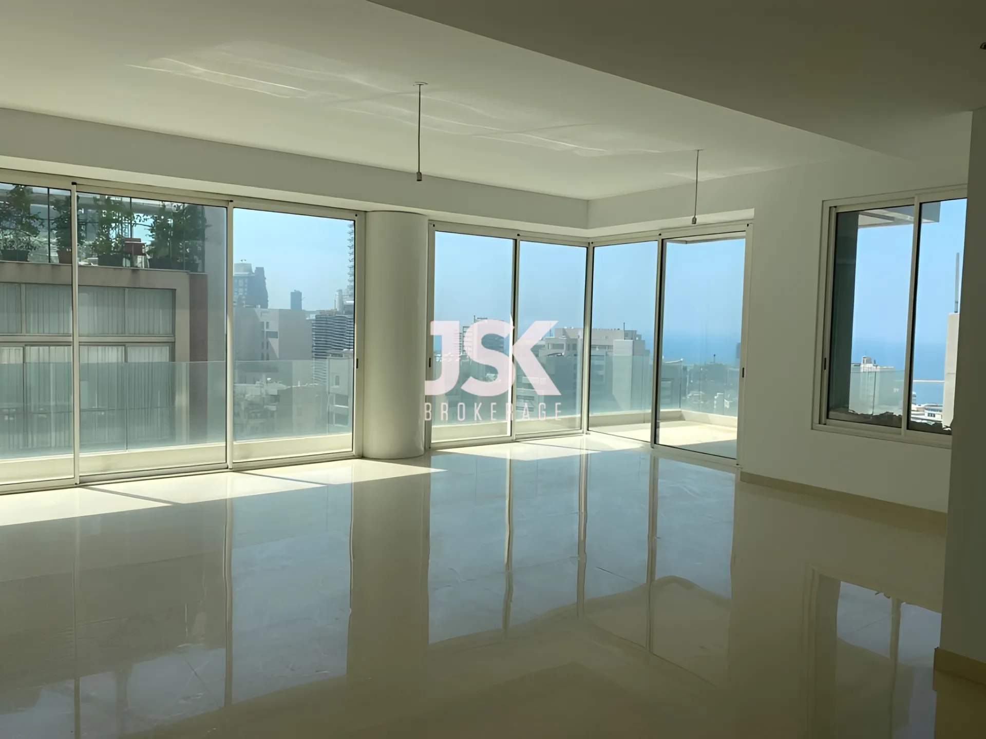 Apartment for Sale in Achrafieh - 3 bed, 3 bath