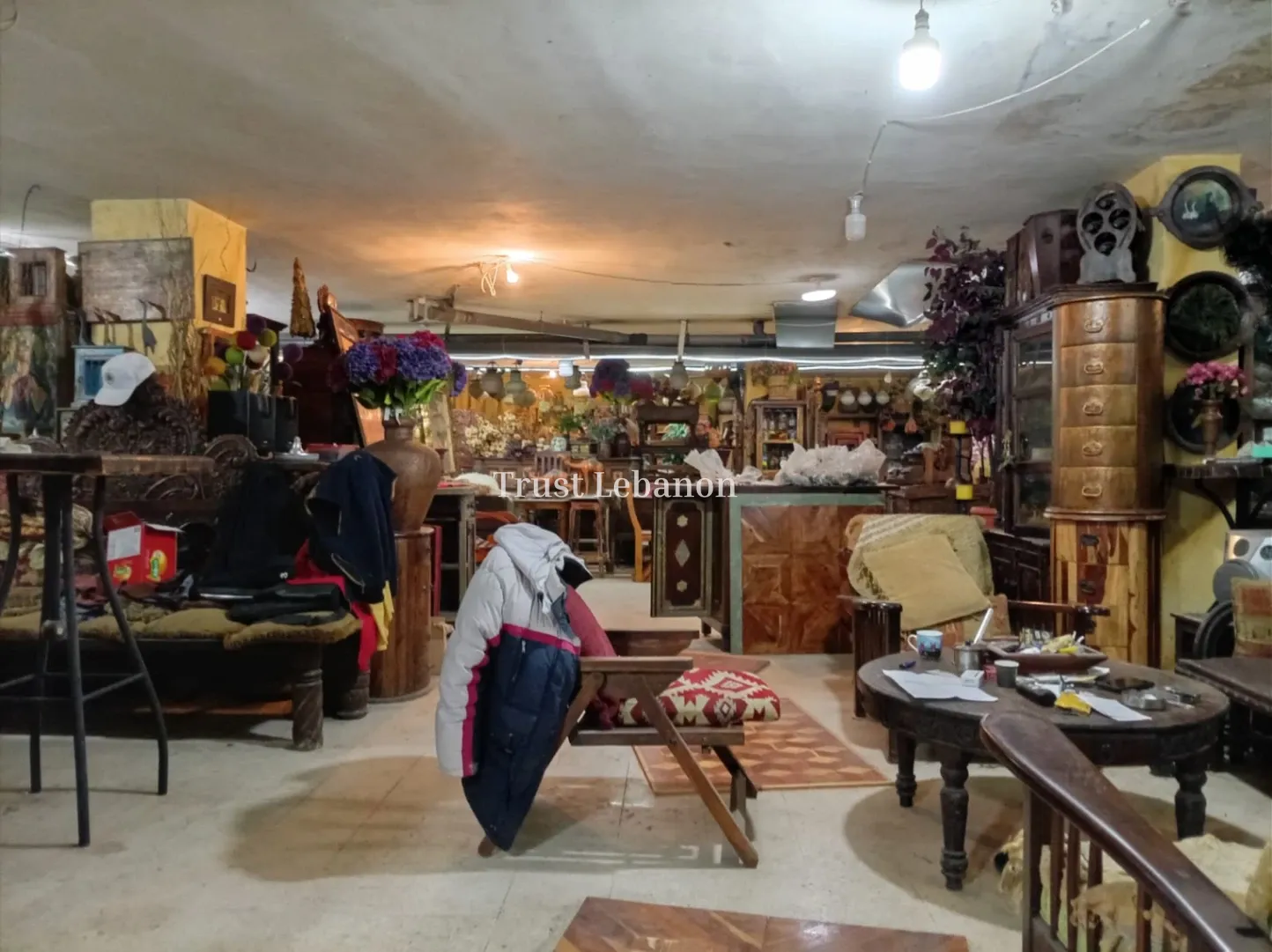 Warehouse for sale in Dekwaneh, Lebanon