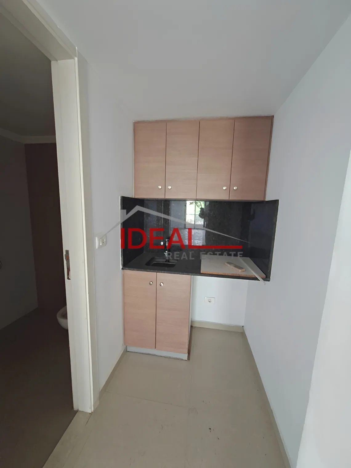 Office for rent in Kfar Hbab, Lebanon