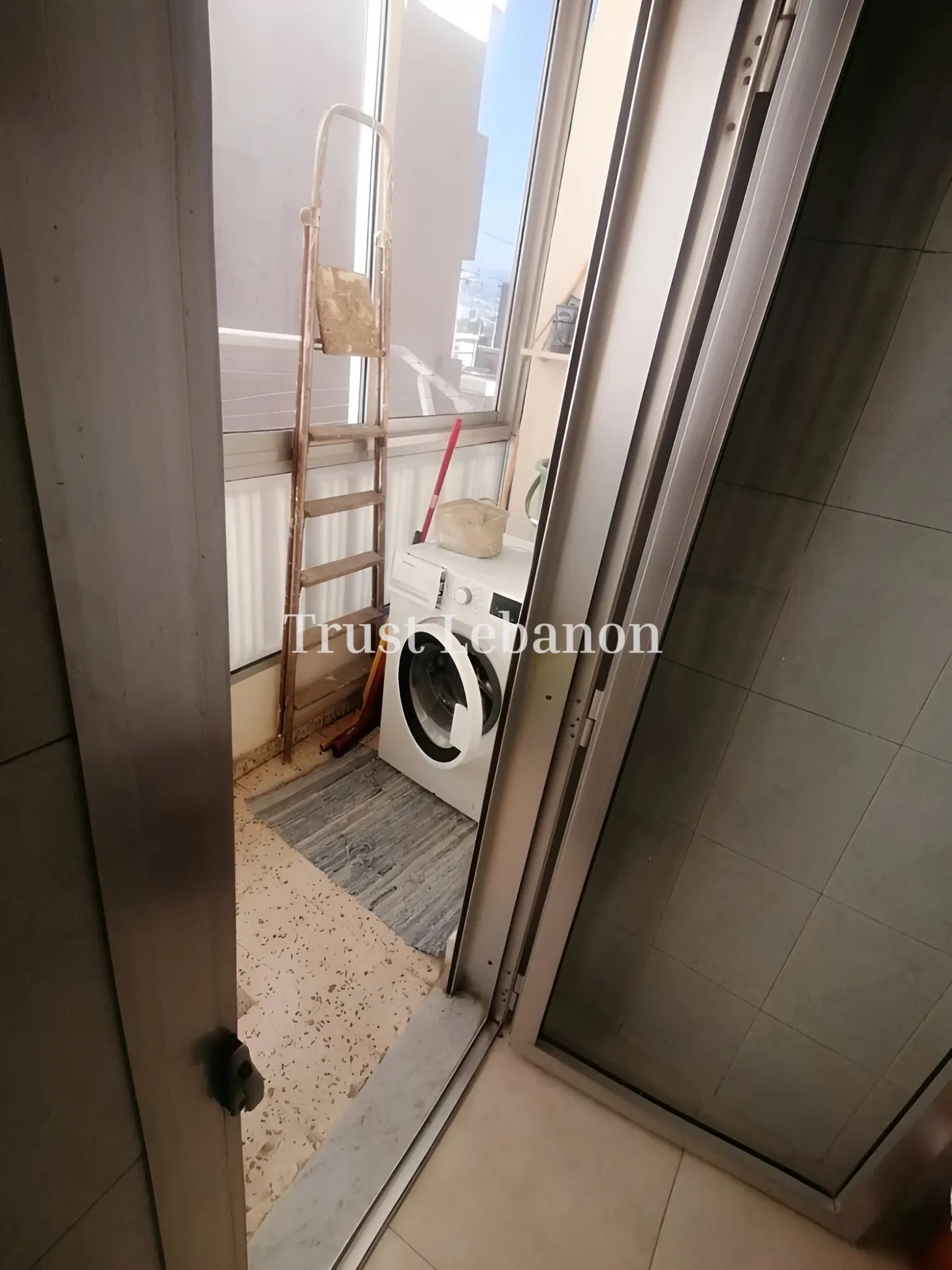 Apartment for rent in Achrafieh, Beirut, Lebanon - 2 bed, 2 bath