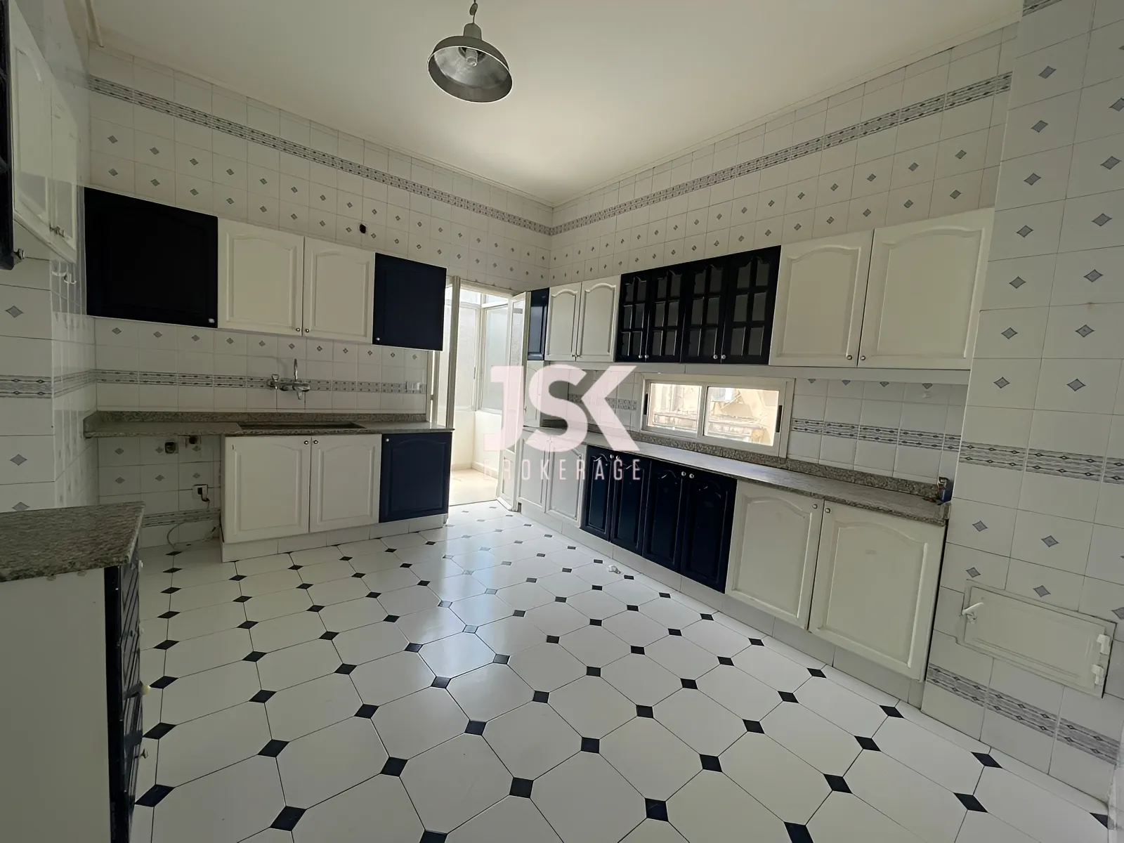 Apartment for Rent in Achrafieh - 3 bed, 2 bath