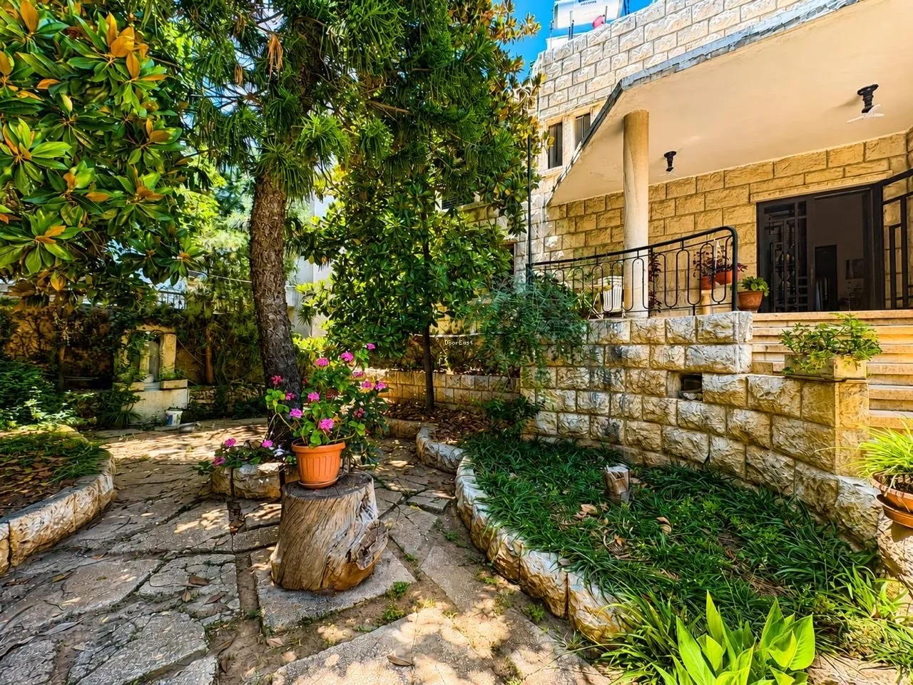 Villa for sale in Baabda, lebanon
