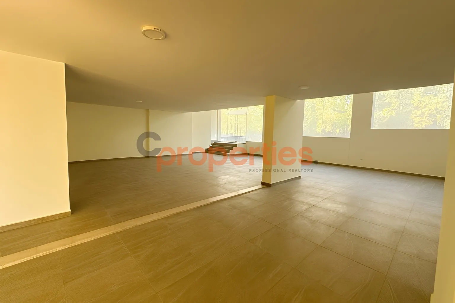 Showroom for Sale in Beit Meri
