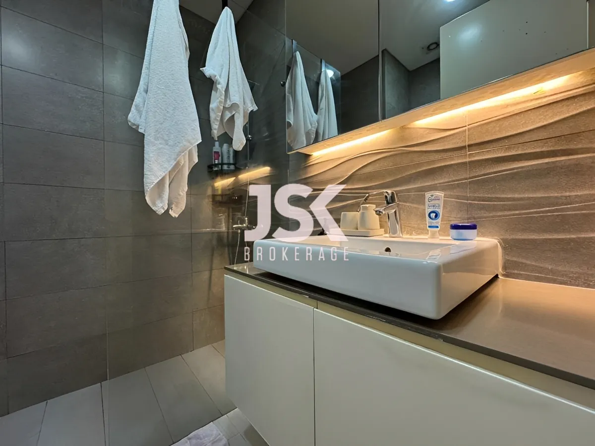 Apartment for Sale in Ain Al Mraiseh, Beirut, Lebanon