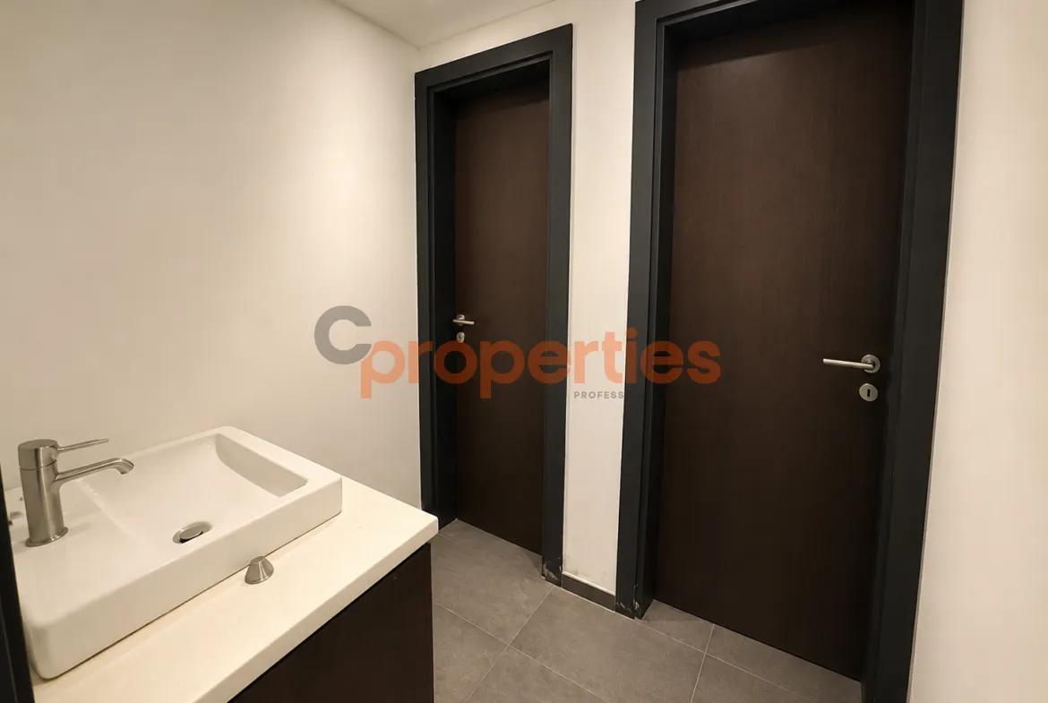 Office for Rent in Saifi Village