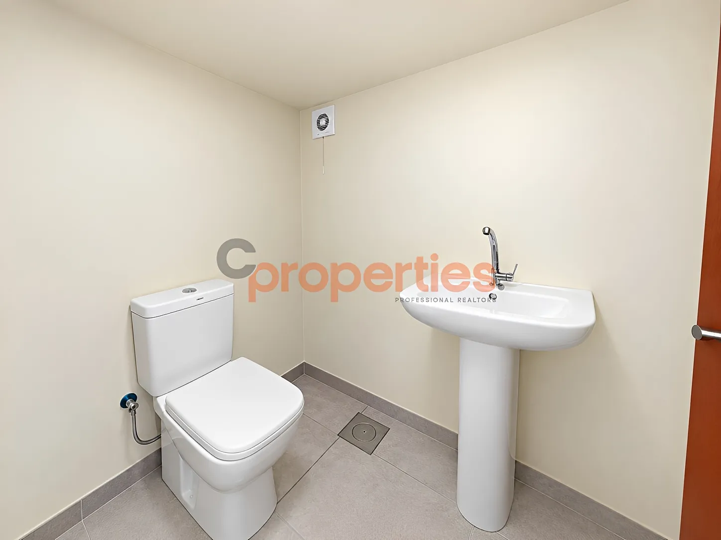 Shop for Sale in Sioufi