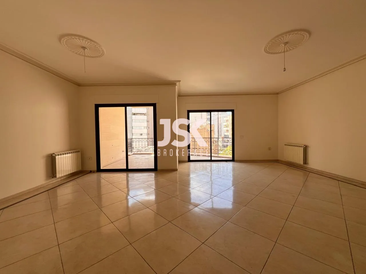 Apartment for Sale in Sioufi