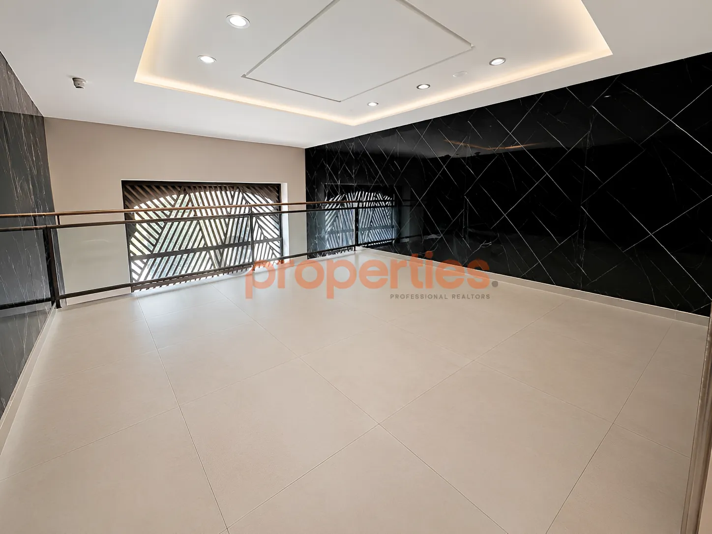 Shop for Rent in Downtown