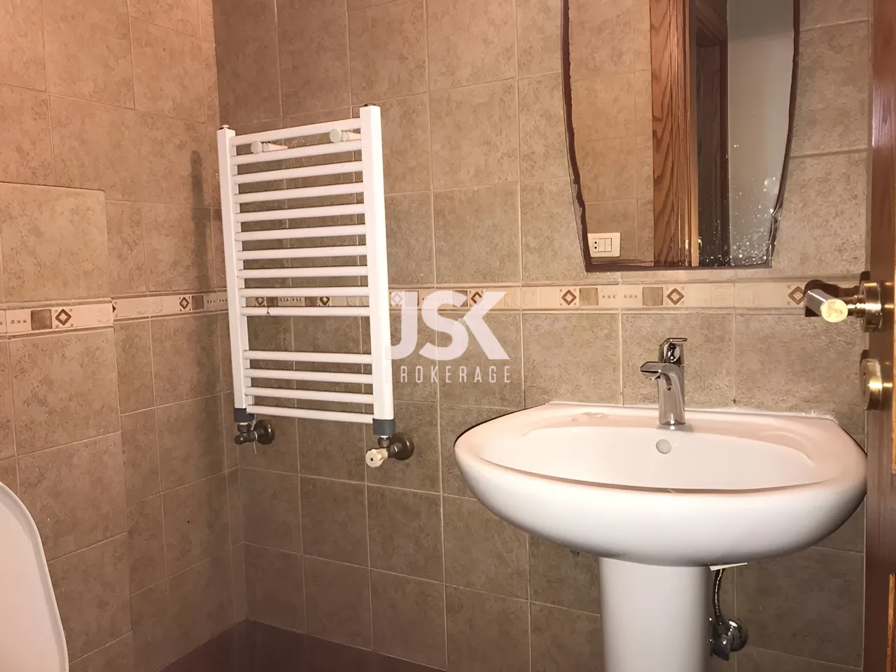 Building for Rent in Hazmieh