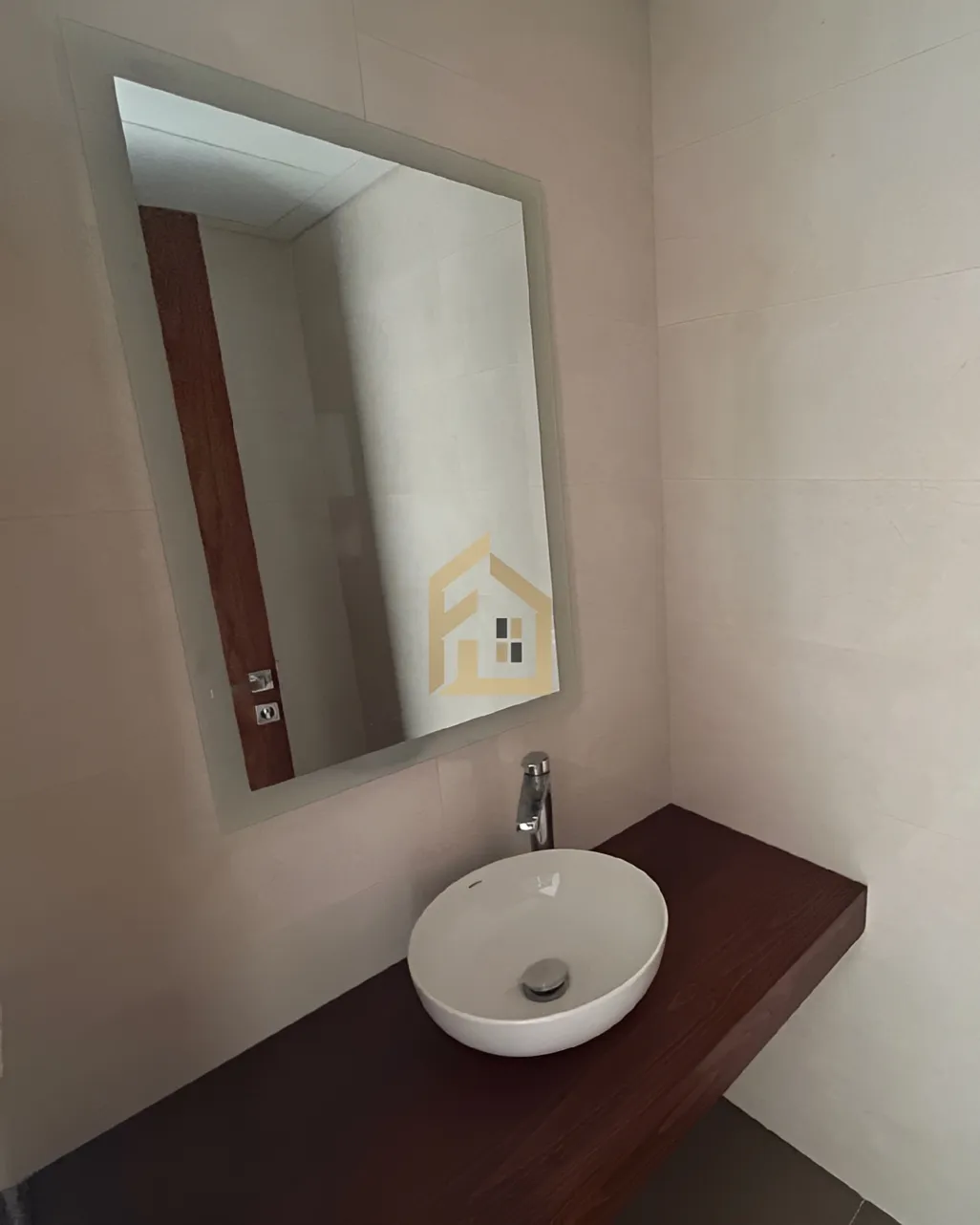 Apartment for rent in Sakiet El Janzeer, Bayrut, Lebanon
