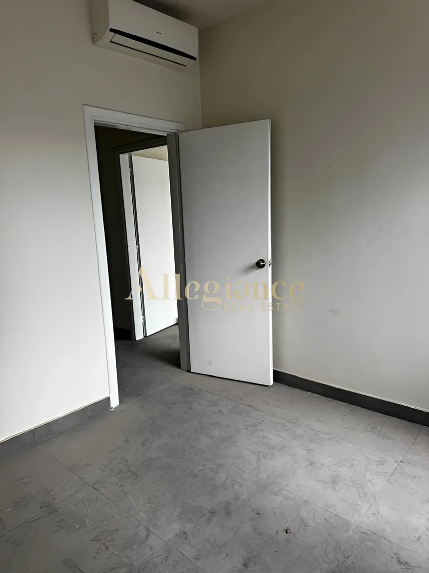 Office for sale in Jounieh