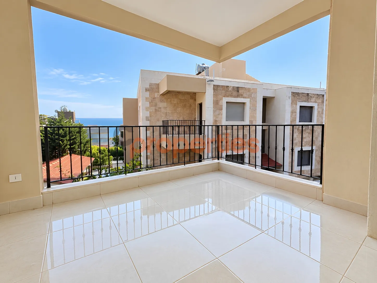 Apartment for Sale in Aamchit