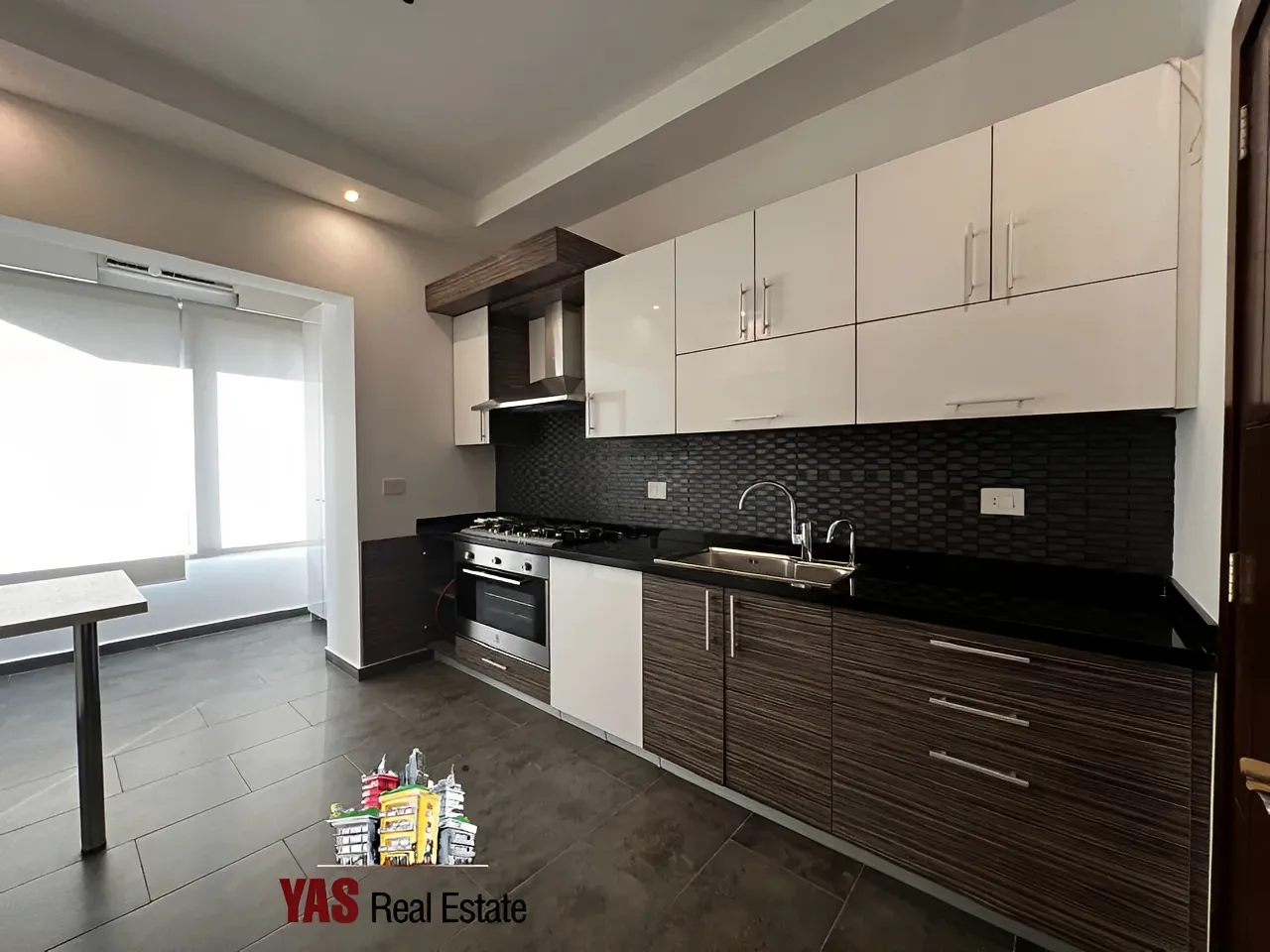 Apartment for Rent in Ballouneh
