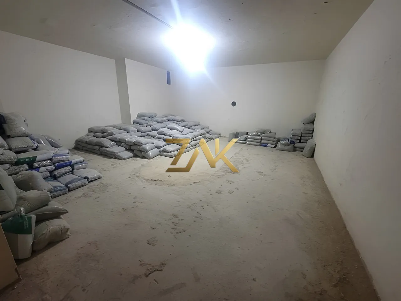 Commercial Property for Rent zouk el kharab