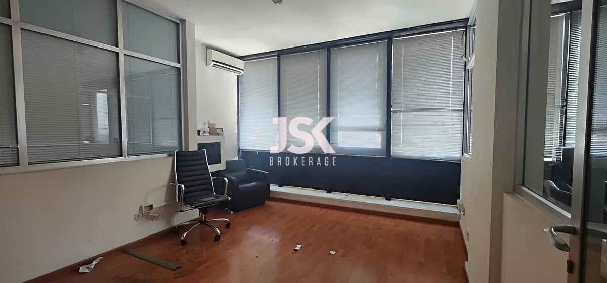 Office for rent in Jisr El Bacha