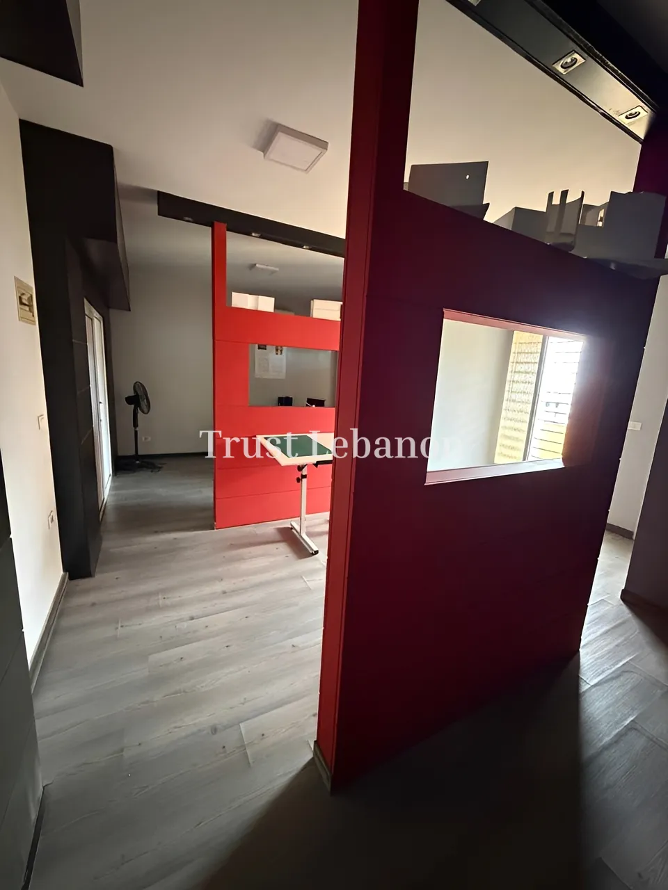 Office for rent in Hadath