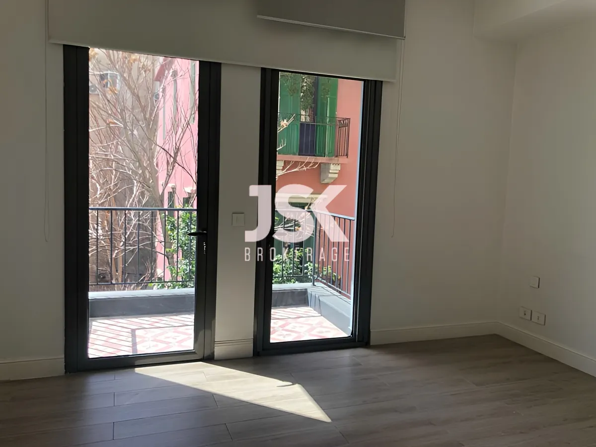 Apartment for Sale in Caree d'or, Achrafieh, Beirut, Lebanon - 1 bed, 2 bath