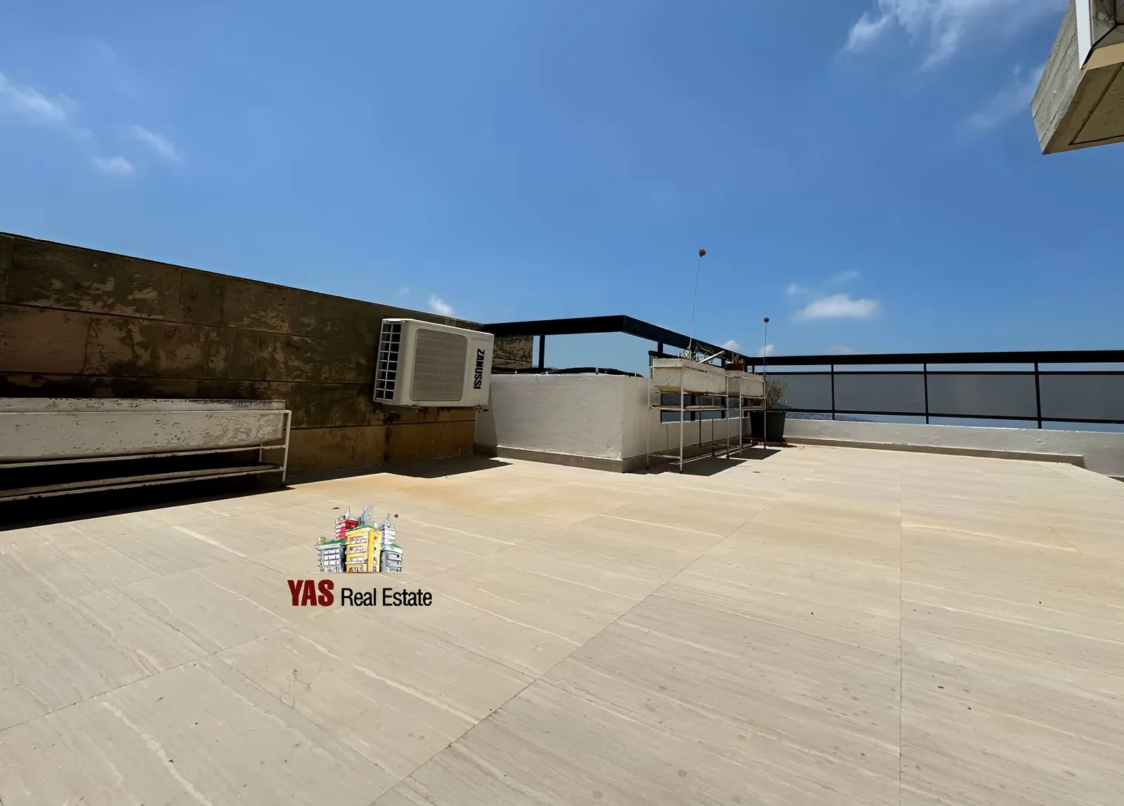 Apartment for Sale in Ballouneh