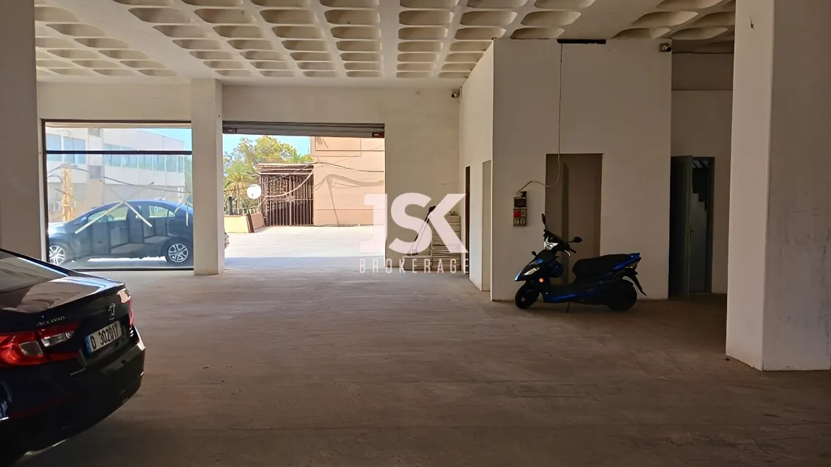 Commercial property for Rent in Daoura, Lebanon