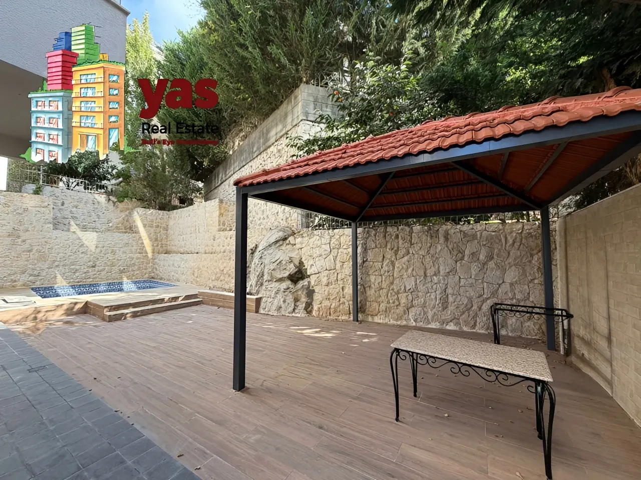 Apartment for Sale in Ballouneh - 3 bed, 5 bath