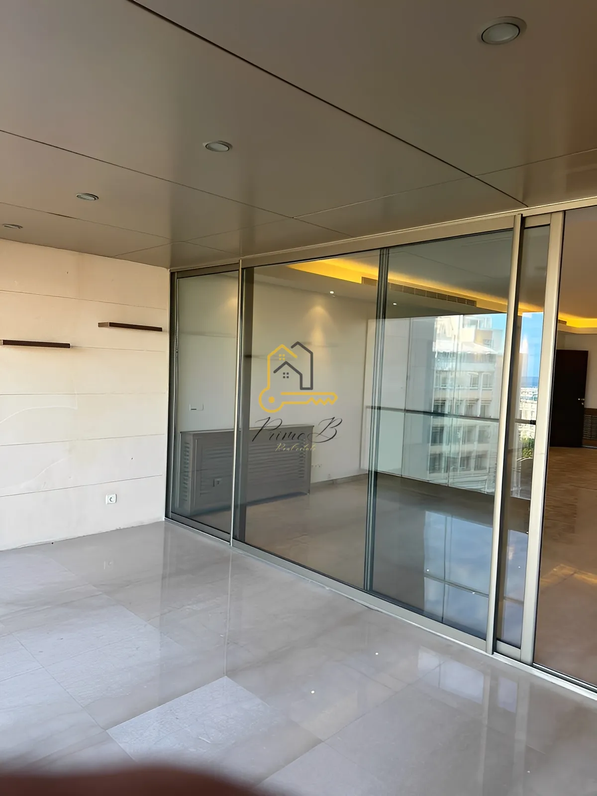 شقة in Saifi village, بيروت، لبنان - 3 bed, 4.0 bath
