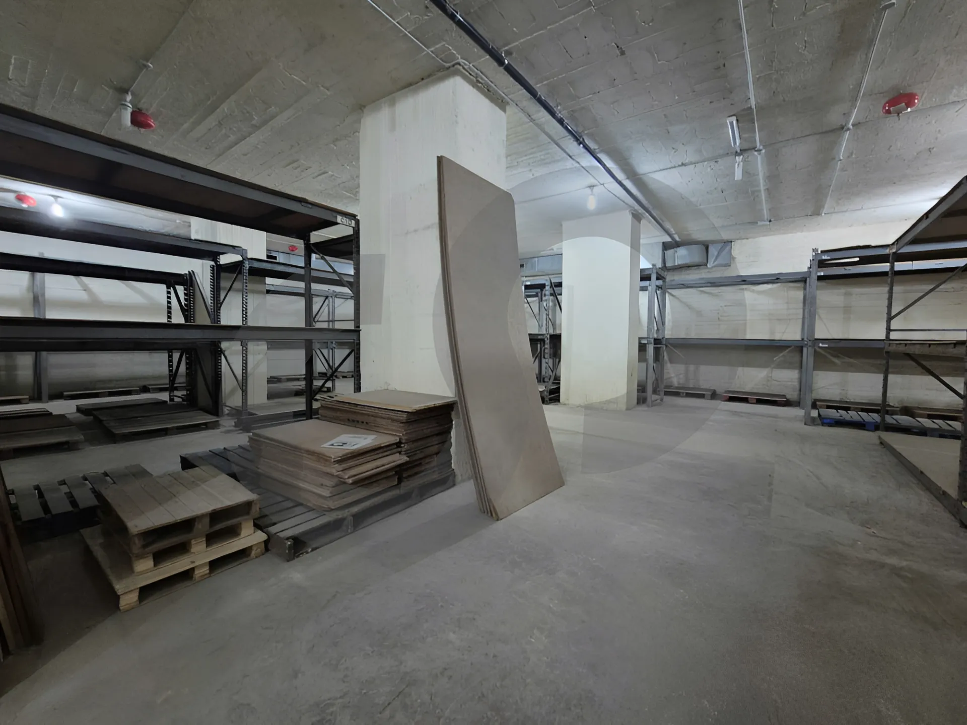 Warehouse for Rent in Jnah