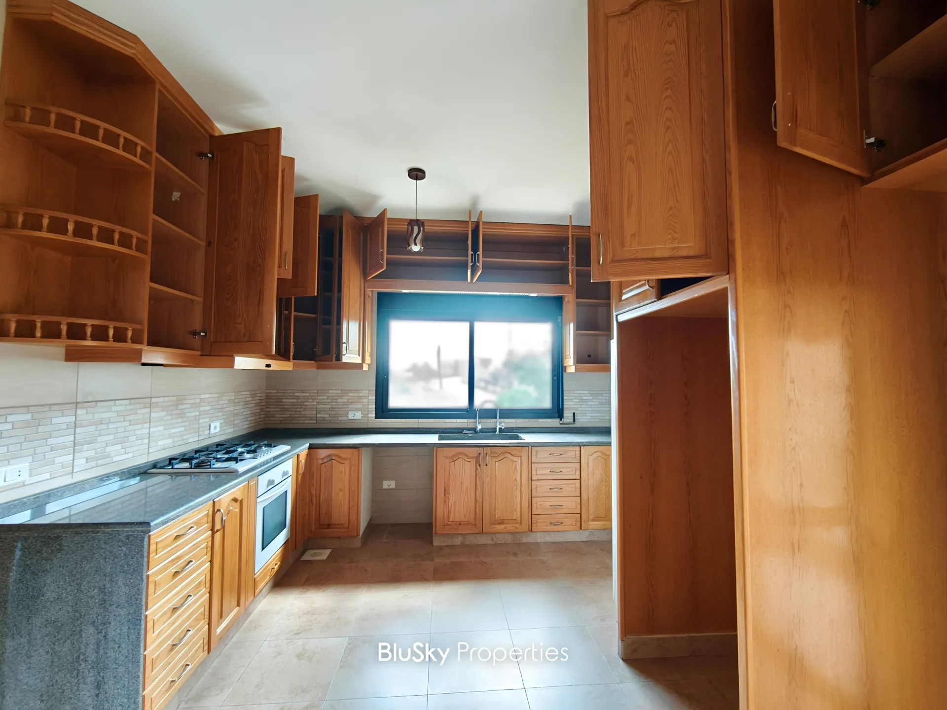 Apartment for rent in Baabdat, lebanon - 4 bed, 5.0 bath