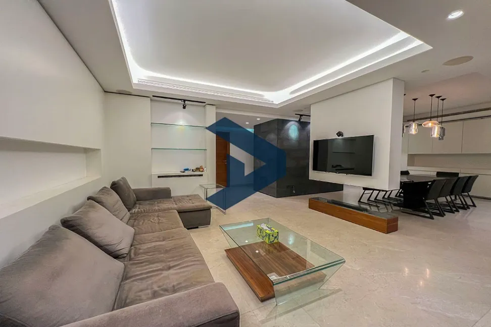 Apartment for sale in Achrafieh, Beirut, Lebanon - 3 bed, 4 bath