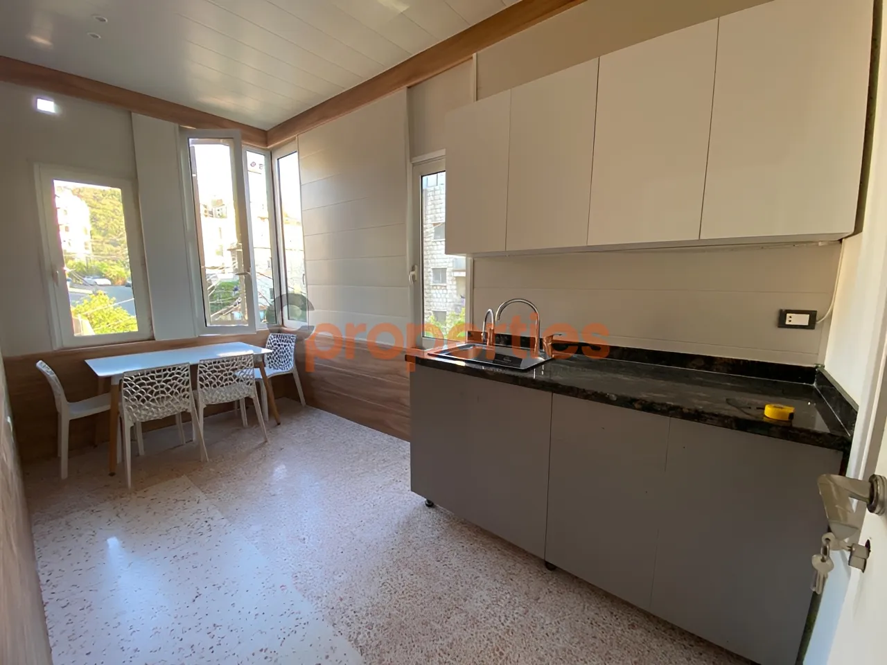 Office for Rent in Naqqache