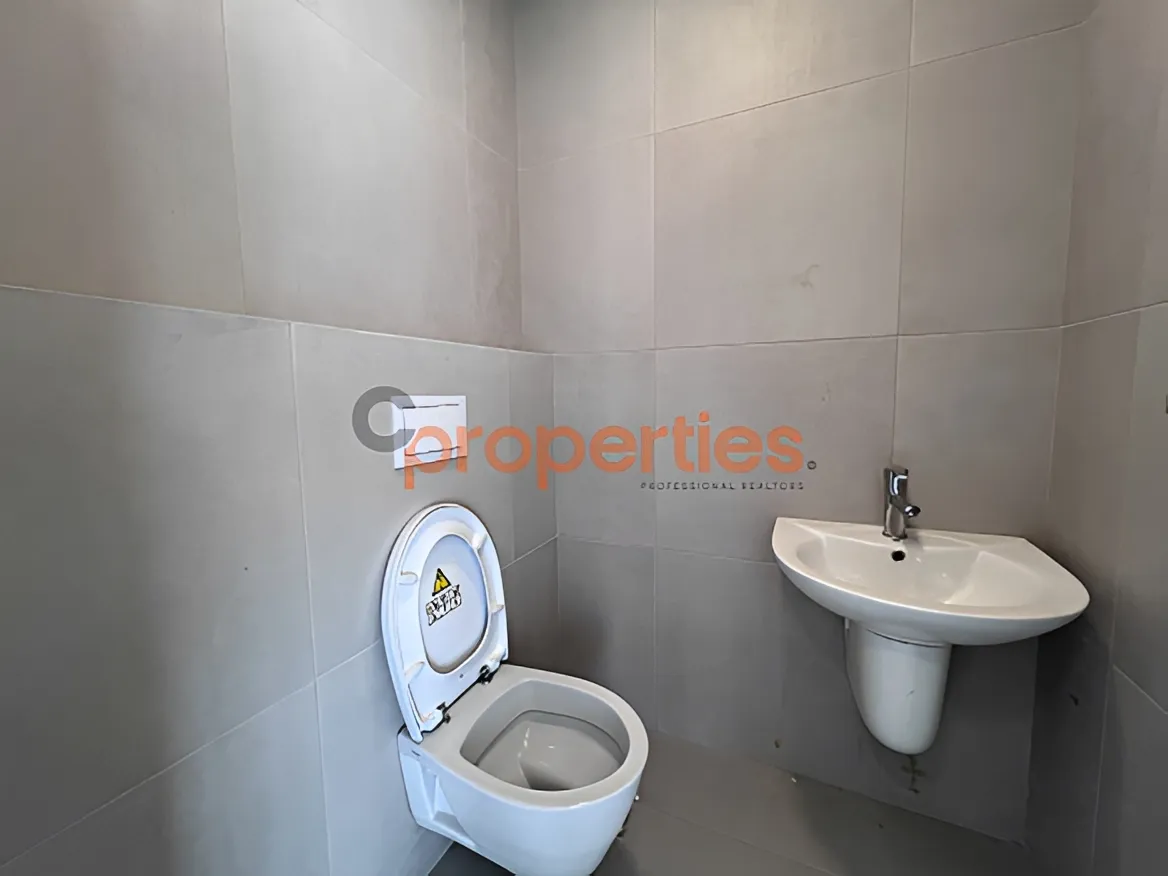 Office for Rent in Dekwaneh