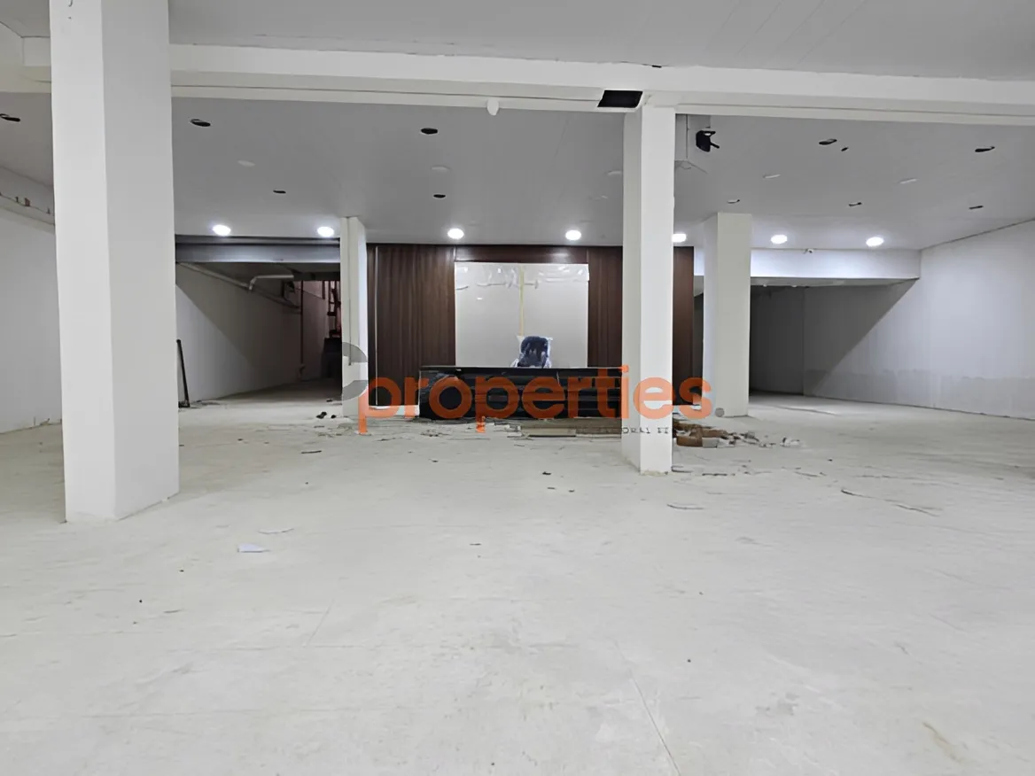 Warehouse for Sale in Forn El Chebbak