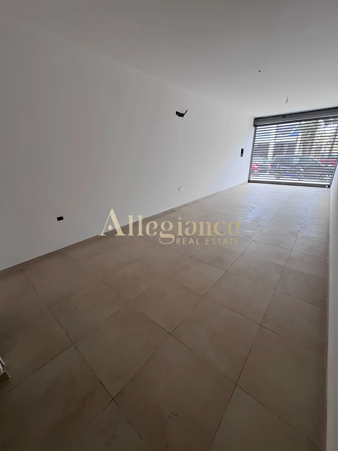Shop for rent in Baabda