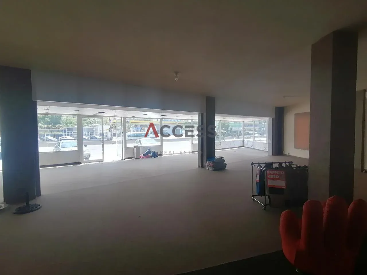 Showroom for sale in Halat, Lebanon