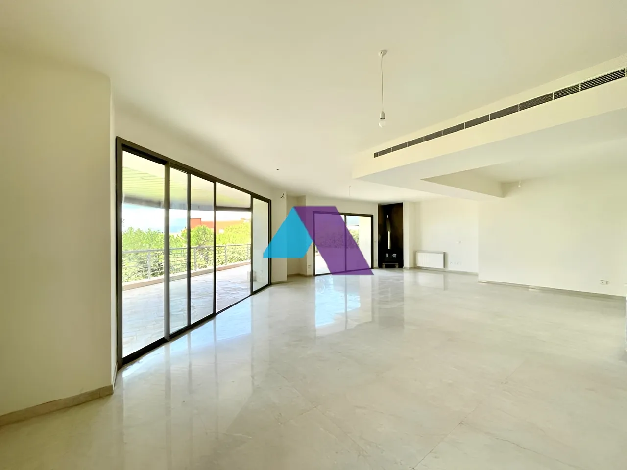 Apartment for Sale in Dik El Mehdi - 4 bed, 6 bath