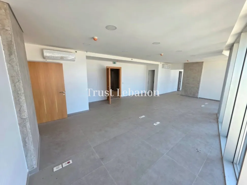 Office for rent in Horch Tabet, Lebanon