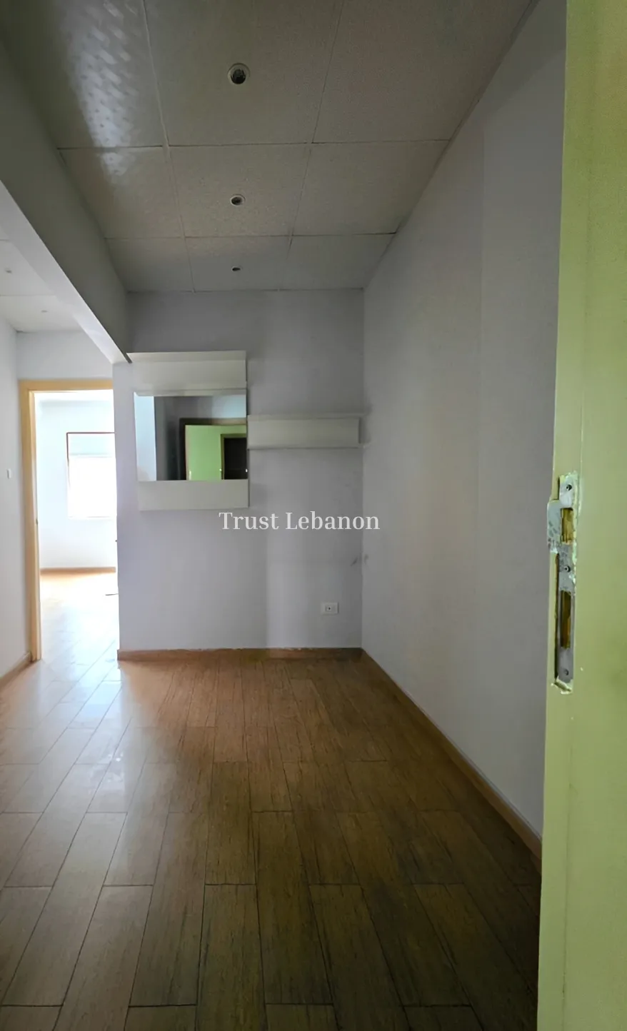 Office for rent in Daoura, Lebanon