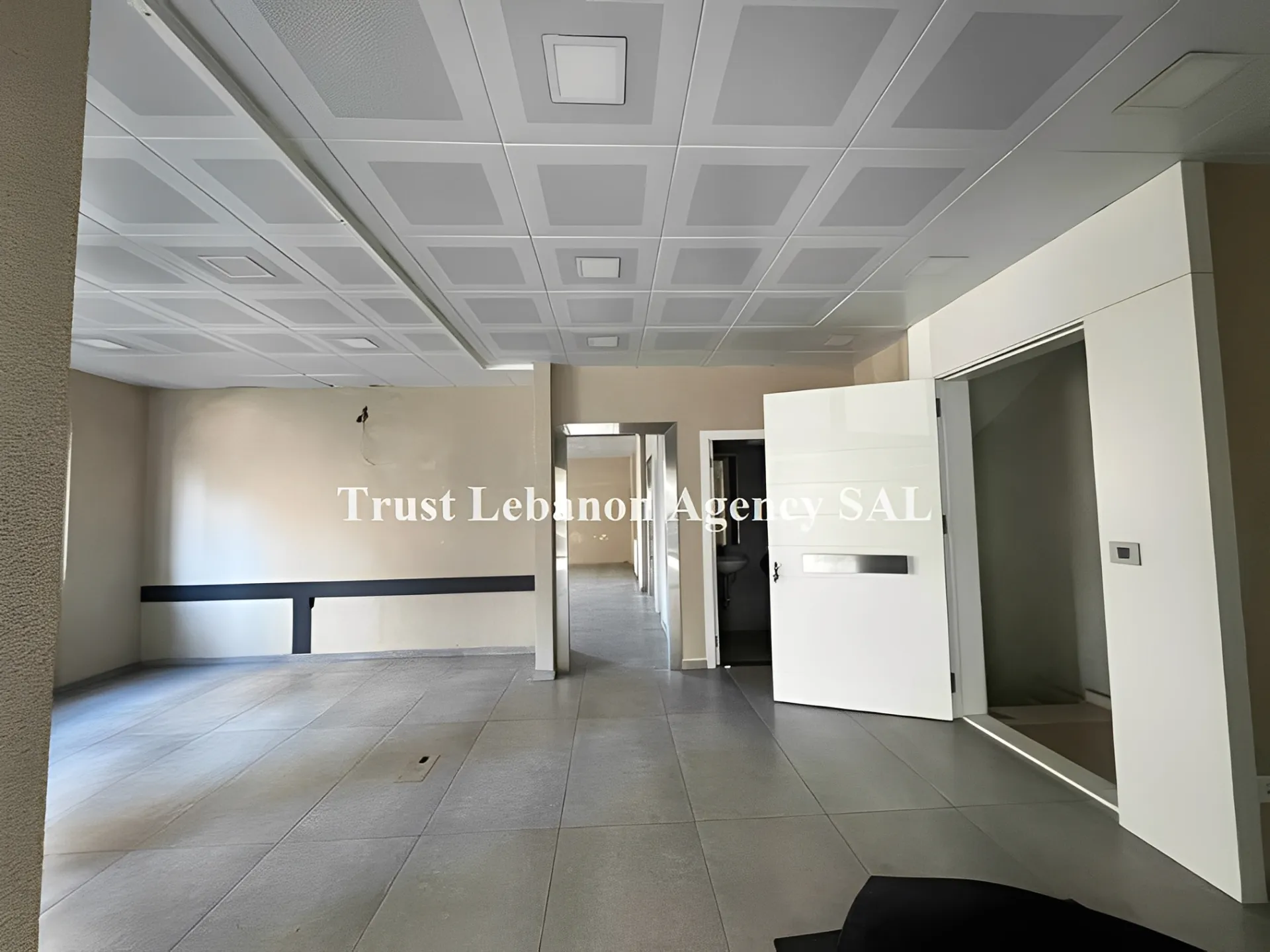 Office for rent in Metn, Mtayleb