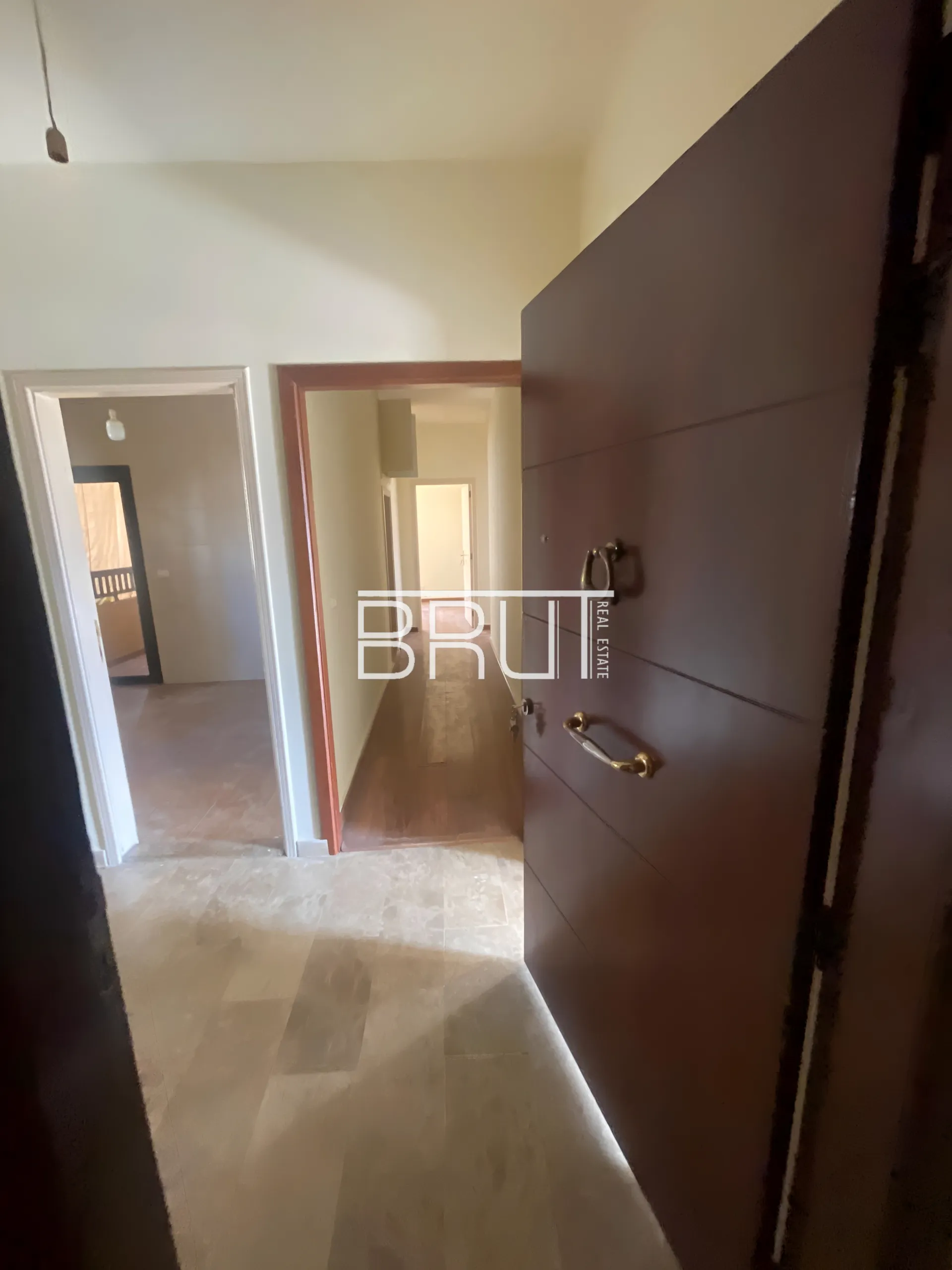 Apartment for Rent in Ballouneh