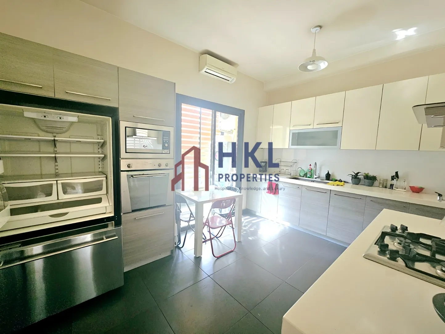 Apartment for rent in Achrafieh