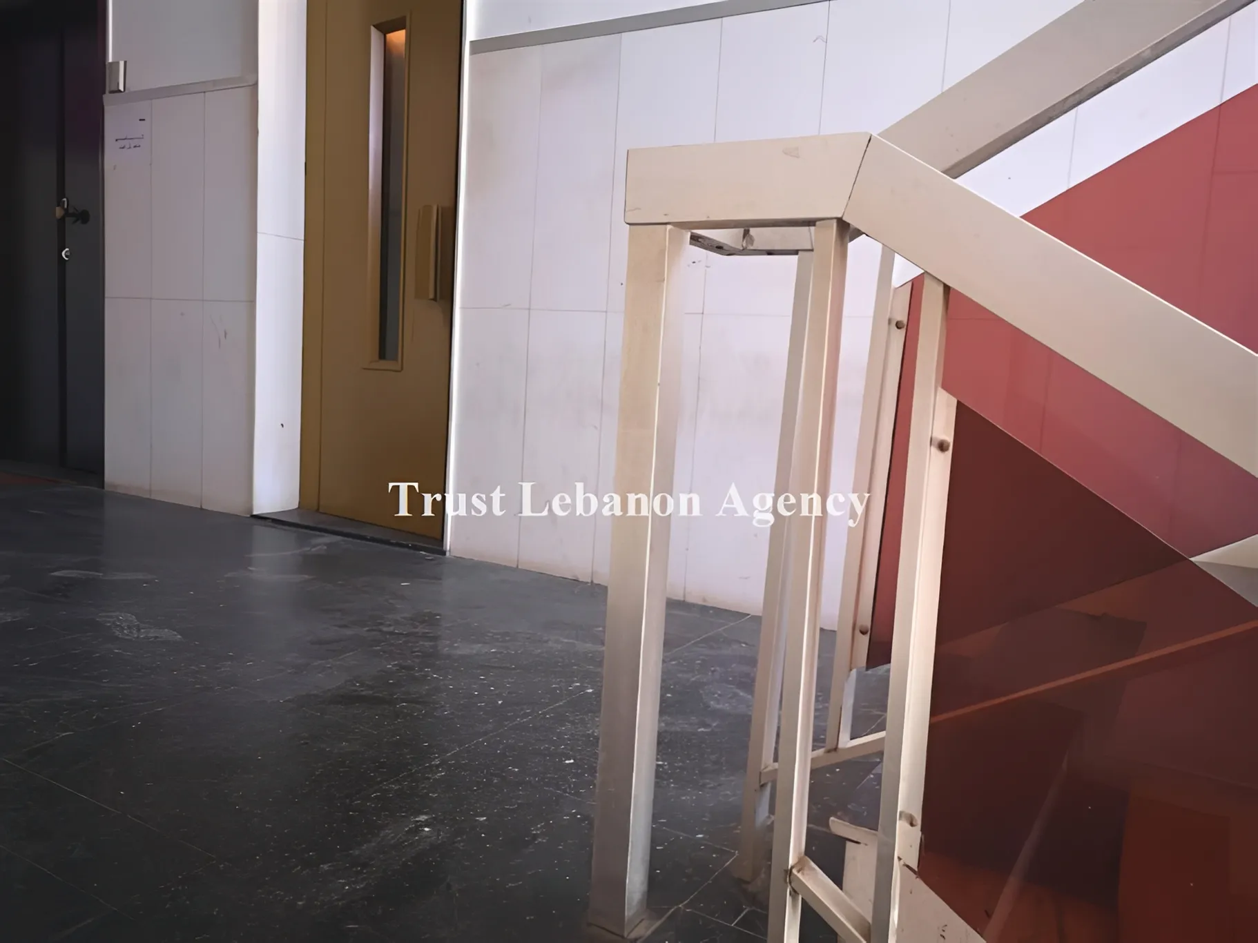 Office for rent in Beirut, Medawar