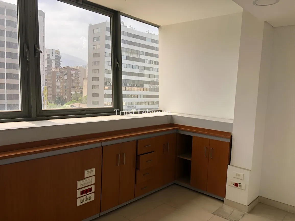 Office for rent in Zalqa, Lebanon
