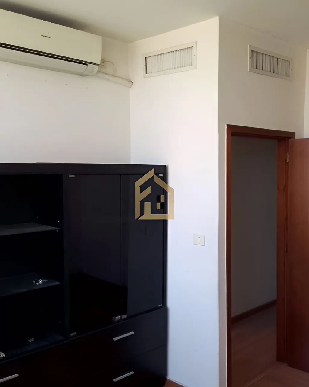Office for rent in Daoura, Lebanon