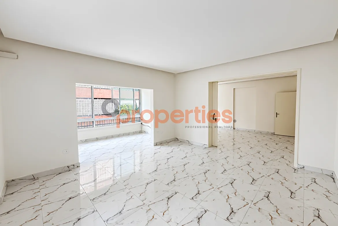 Office for Rent in Forn El Chebbak