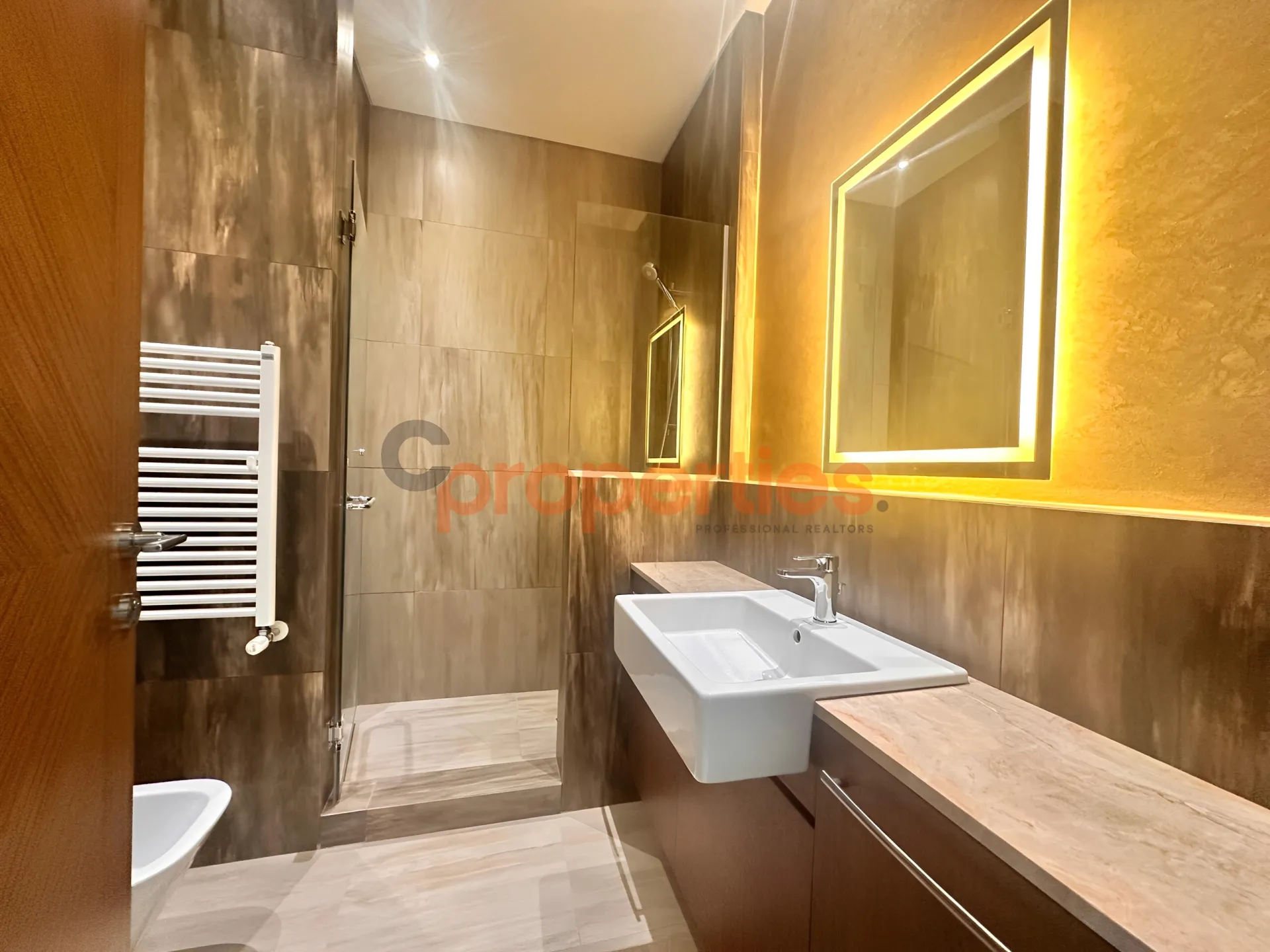 Apartment for Sale in Ain Al Mraiseh