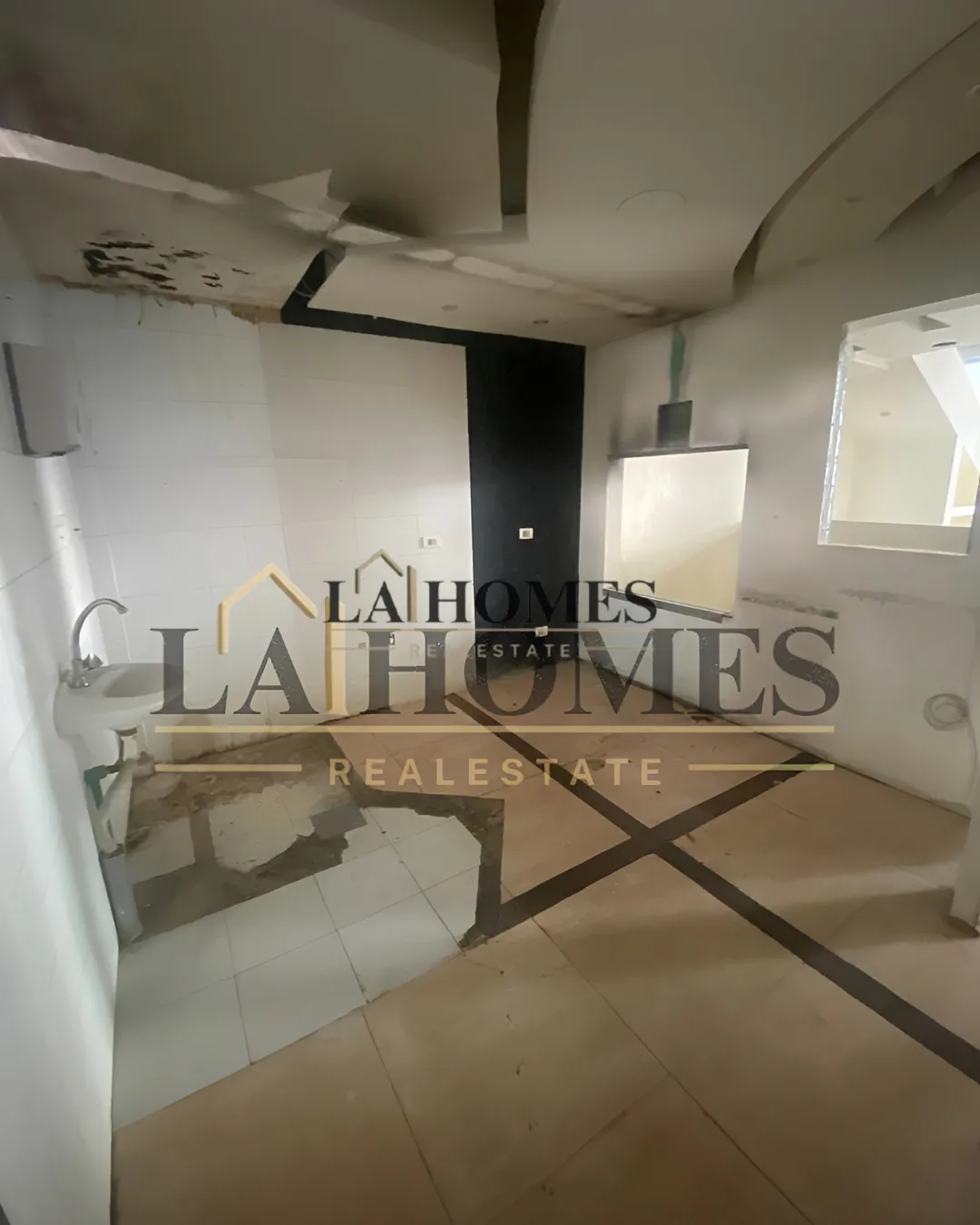 Shop for rent in Zouk Mosbeh