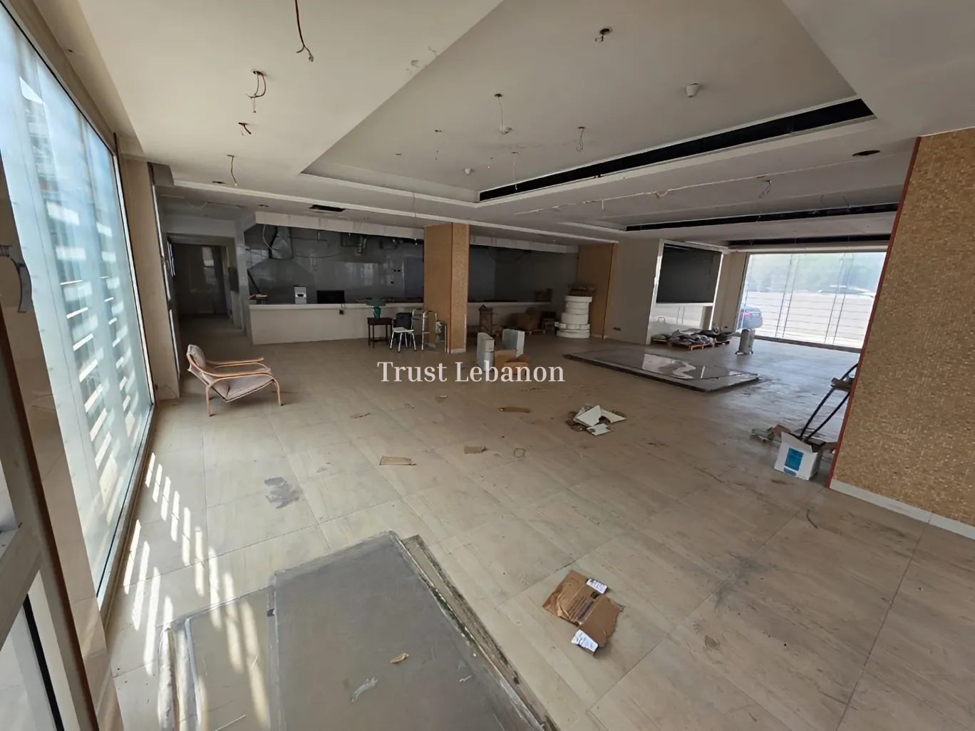 Showroom for rent in Mkalles, Lebanon