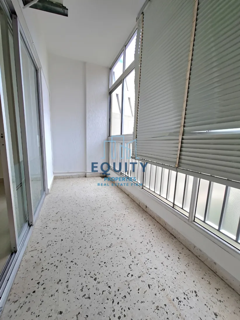 Office for rent in Haret Sakher, Lebanon