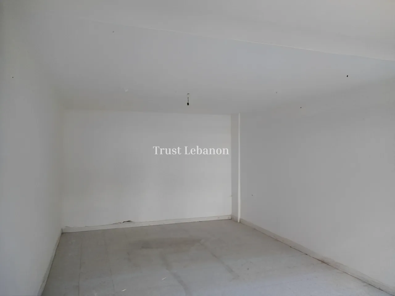 Shop for rent in Horch Tabet, Lebanon