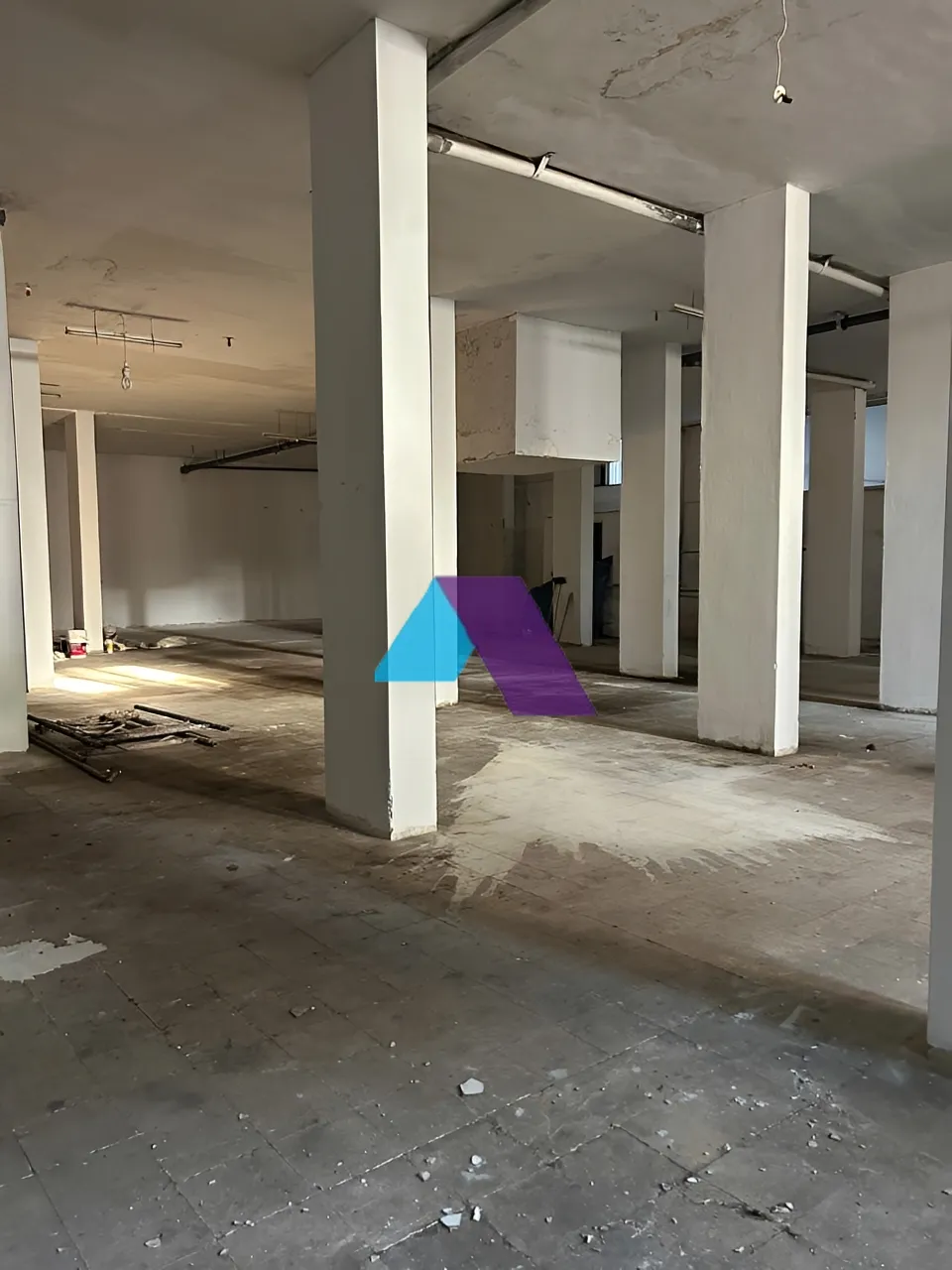 Warehouse for sale in Sabtiyeh