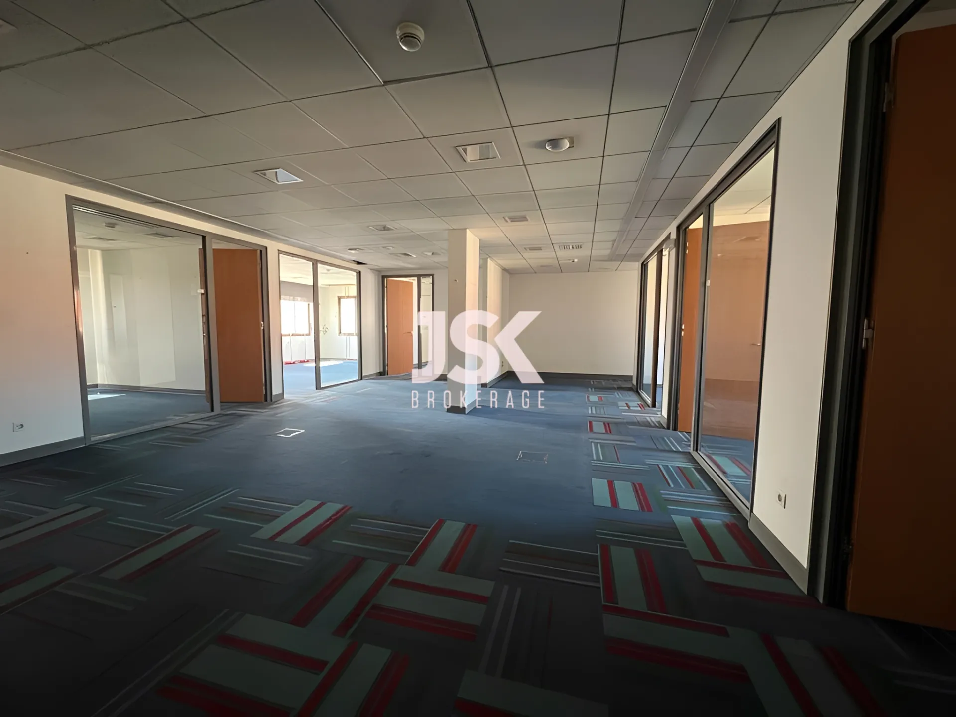 Building for Rent in Downtown